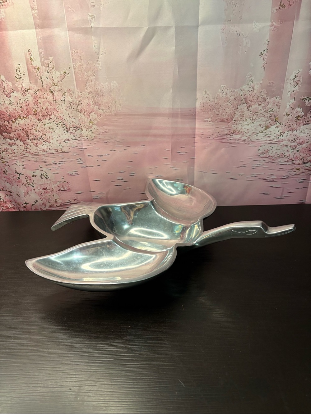 Vintage cast aluminum divided leaf bird shaped serving tray. Preowned.